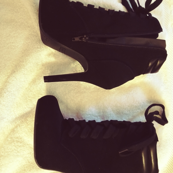 Women's high-heel ankle boots - Picture 7 of 10